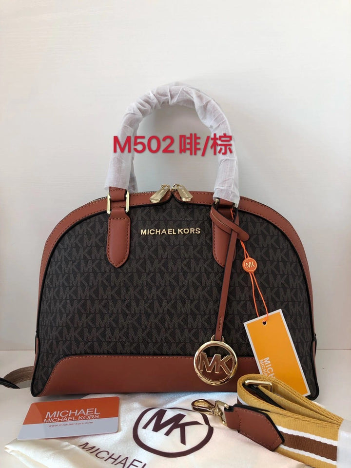 Michael Kors Luxury Handbag – Stylish Designer Tote with Logo Charm