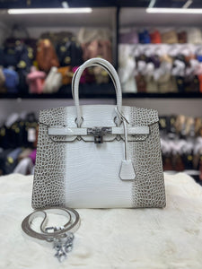 Luxury Croc-Embossed Leather Handbag with Elegant Design