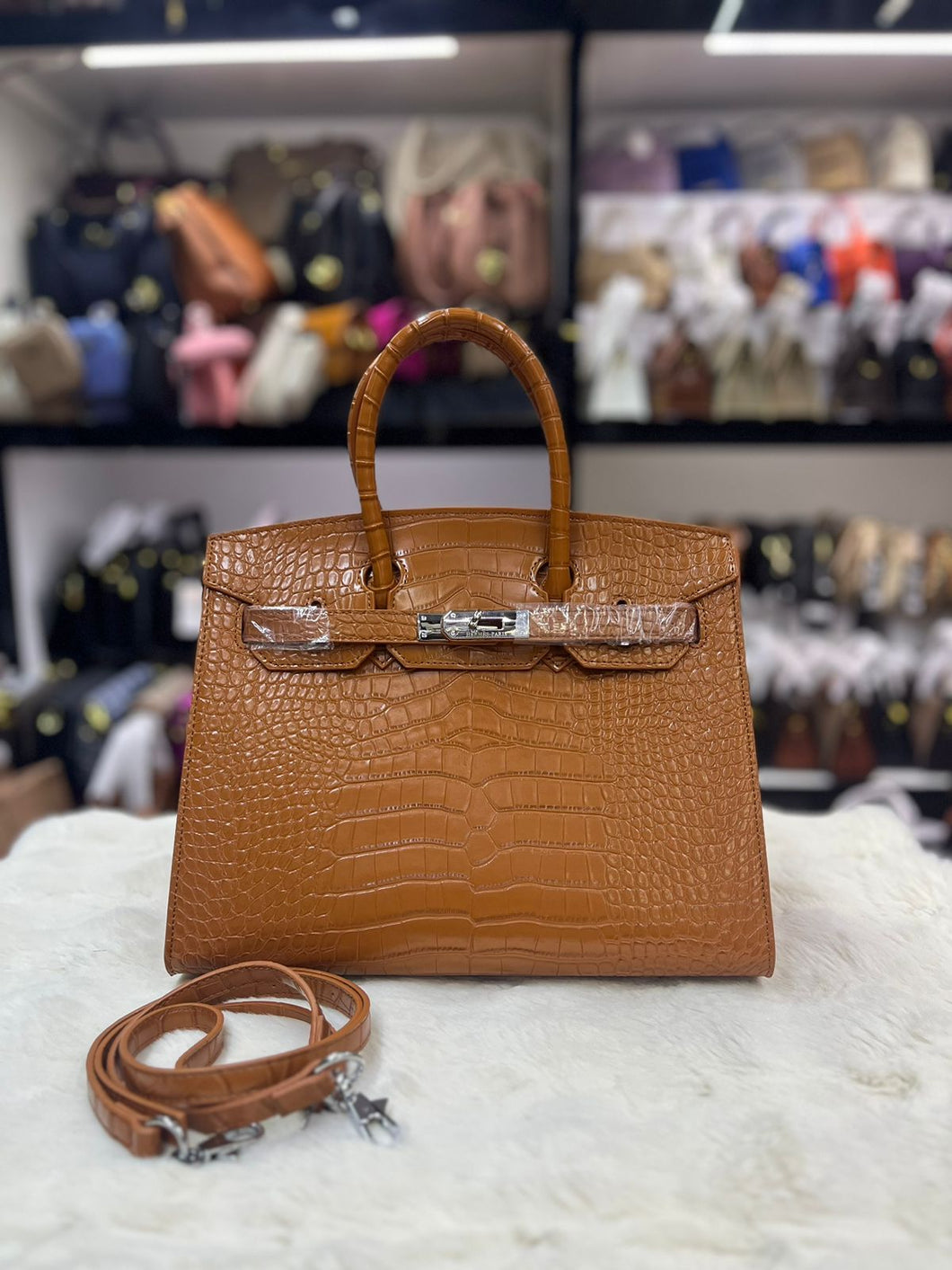 Luxury Croc-Embossed Leather Handbag with Elegant Design