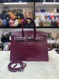 Luxury Croc-Embossed Leather Handbag with Elegant Design